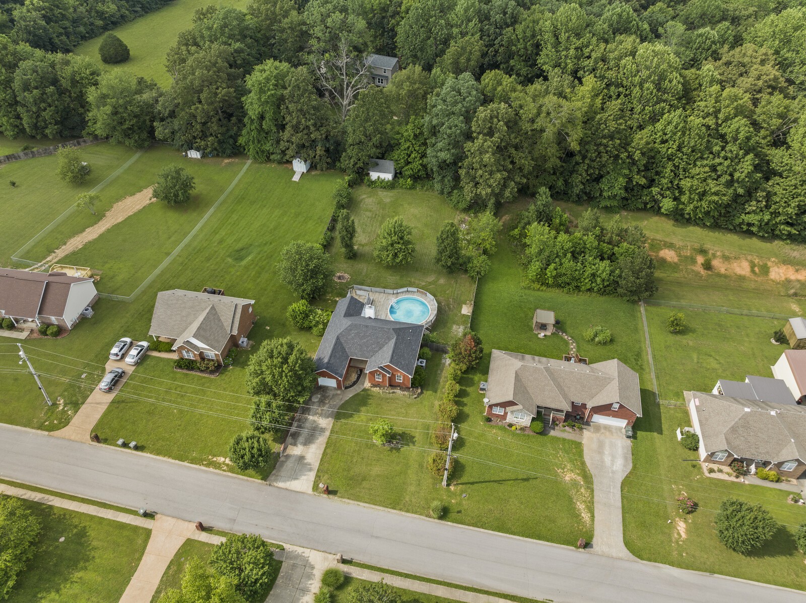 309 Sarah Ln