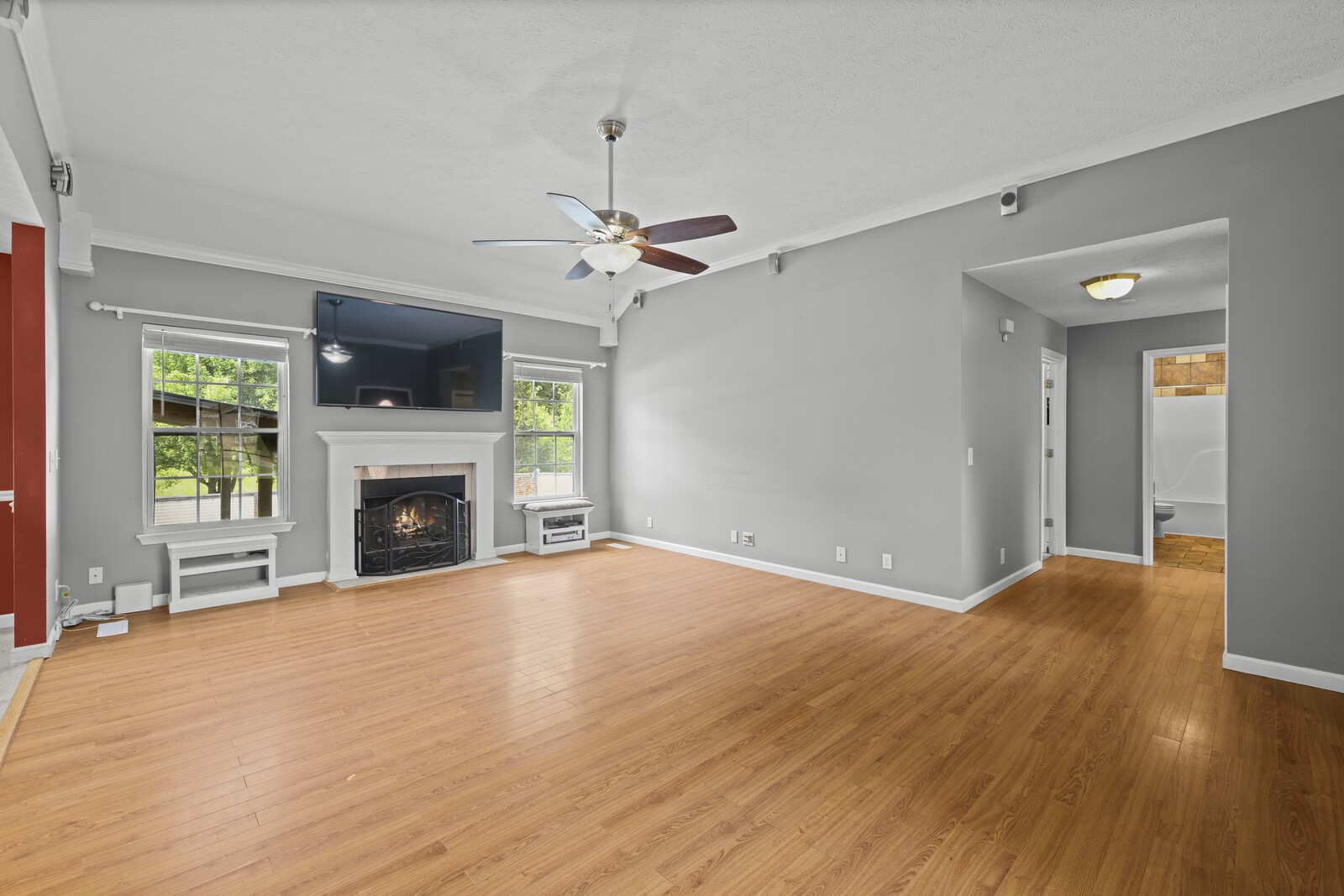 309 Sarah Ln
