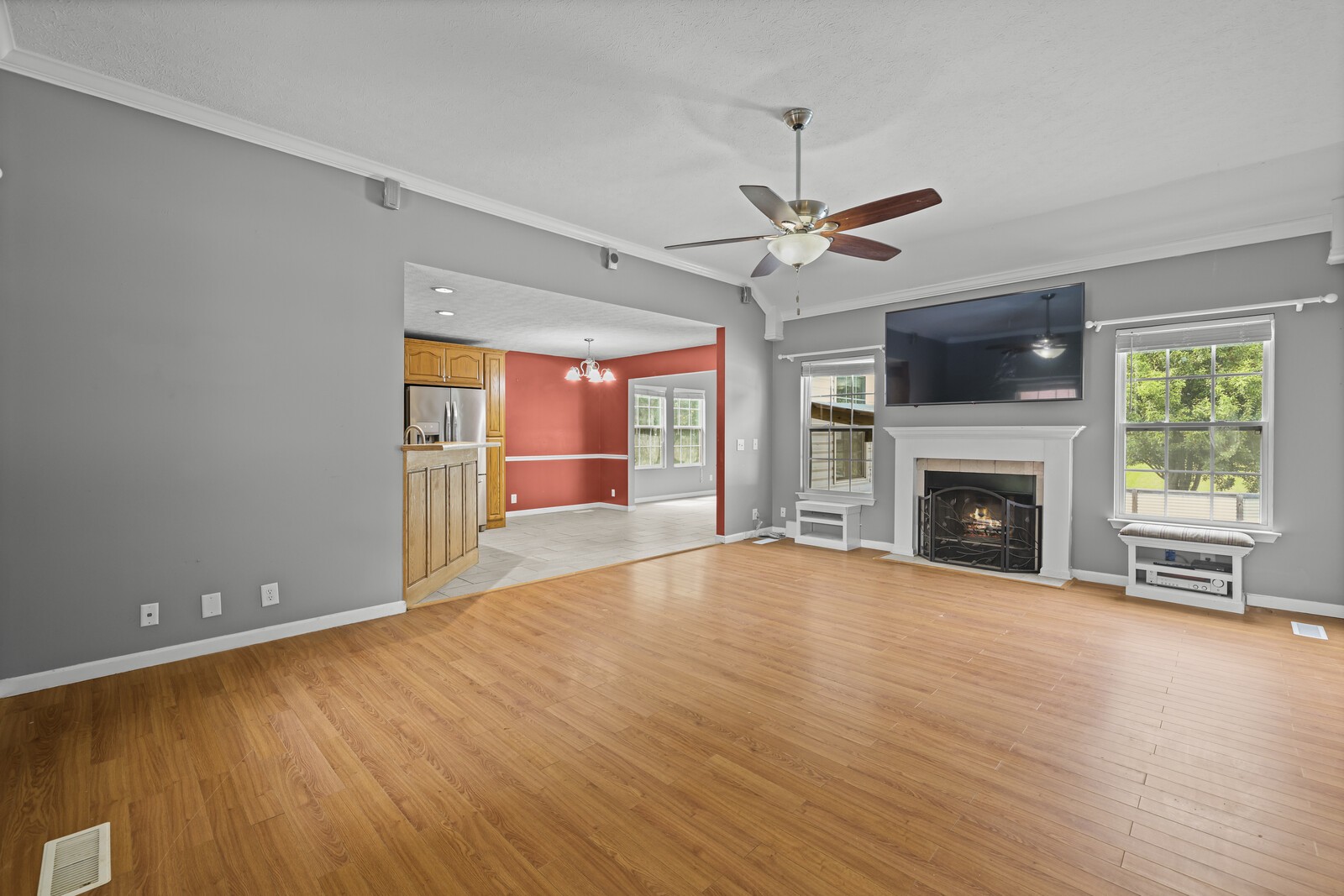 309 Sarah Ln