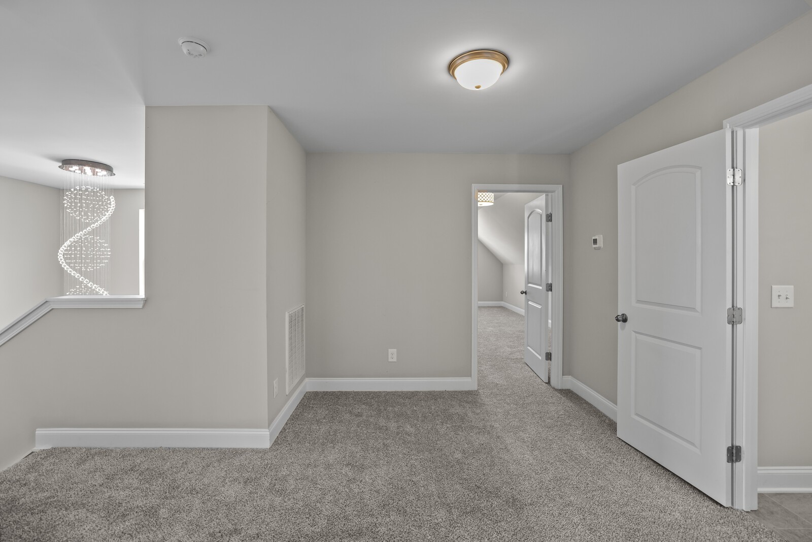 1009 Ellington Dr