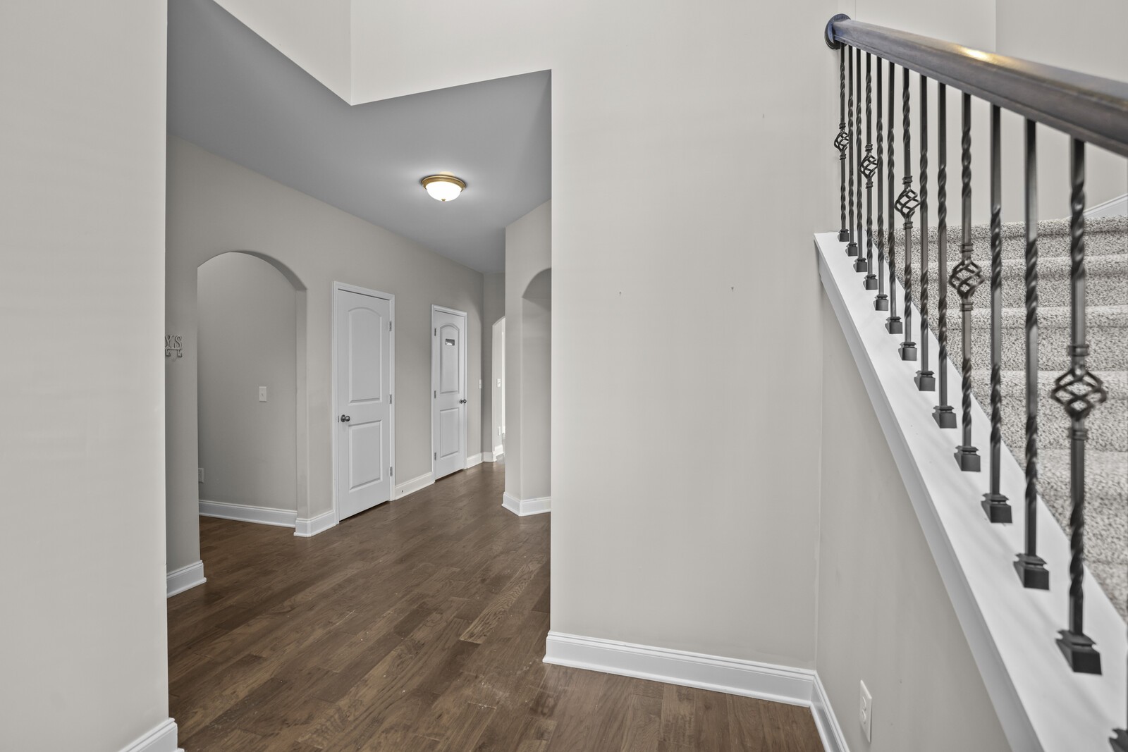 1009 Ellington Dr