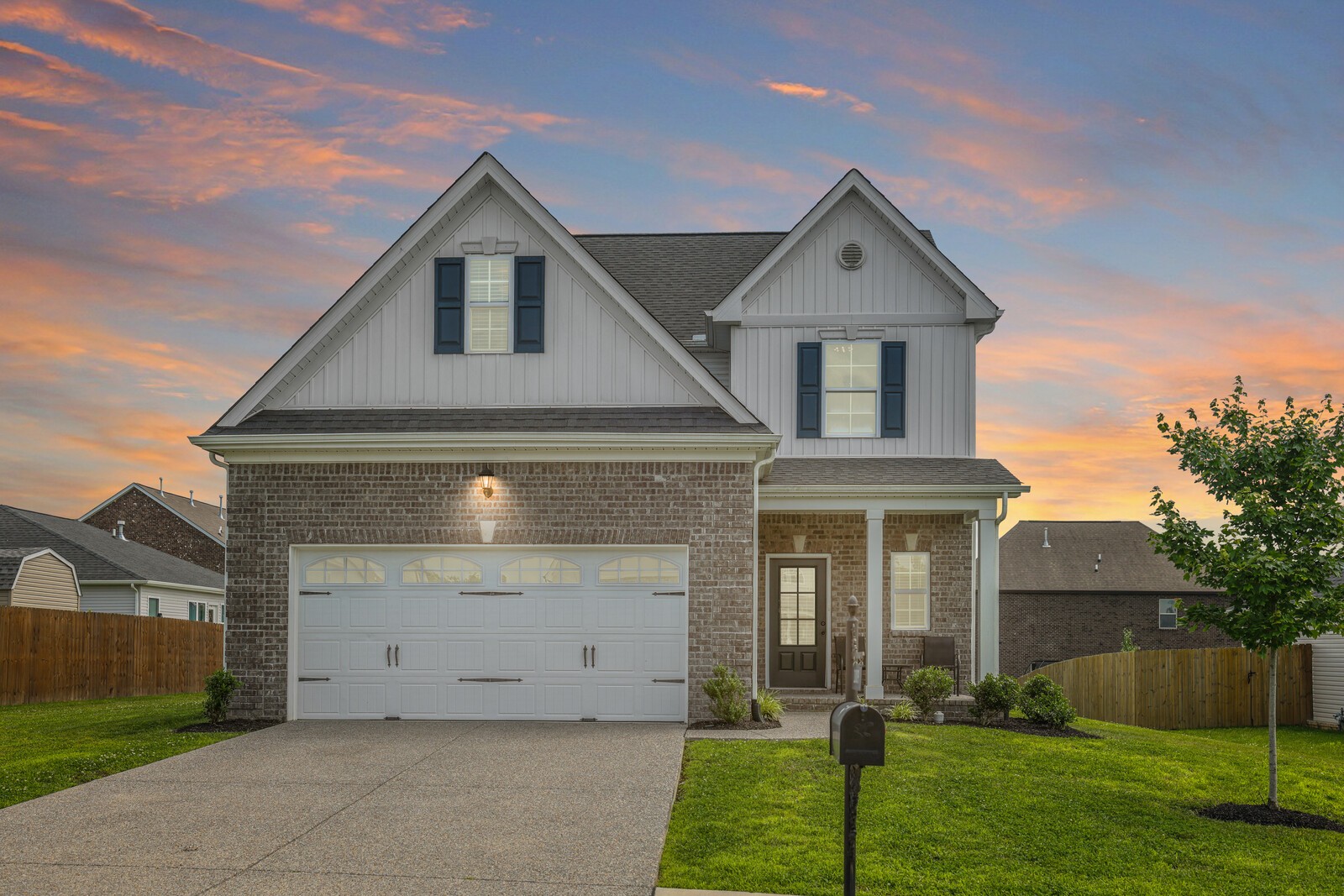 1009 Ellington Dr
