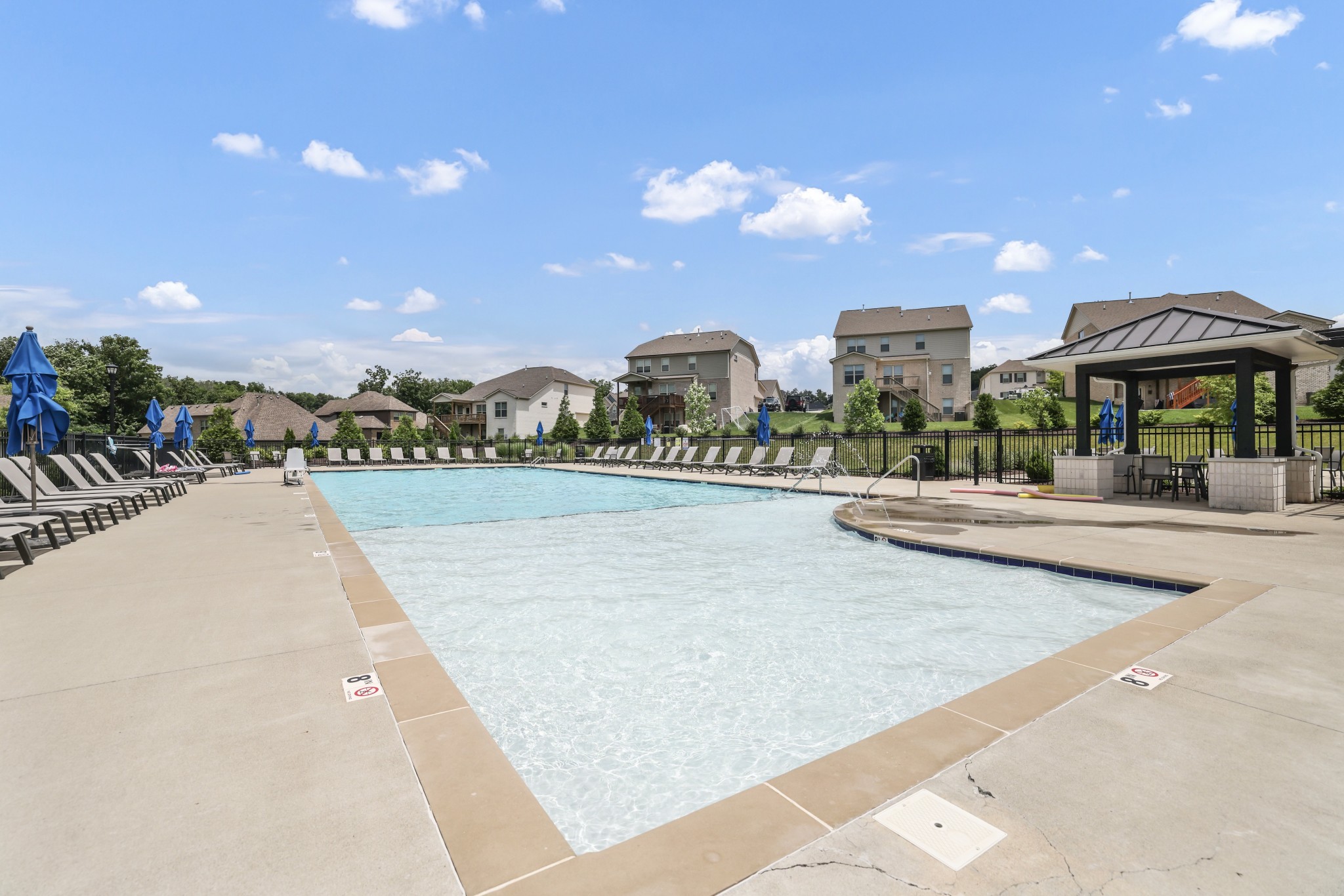 148 Macy Dr