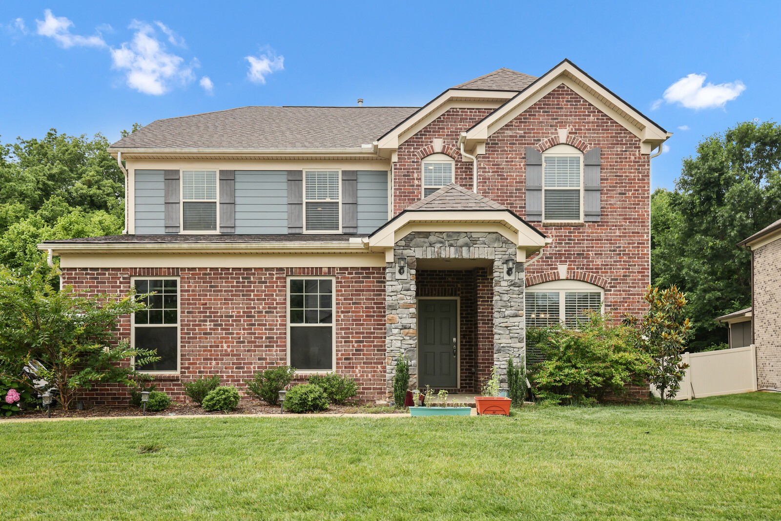 148 Macy Dr