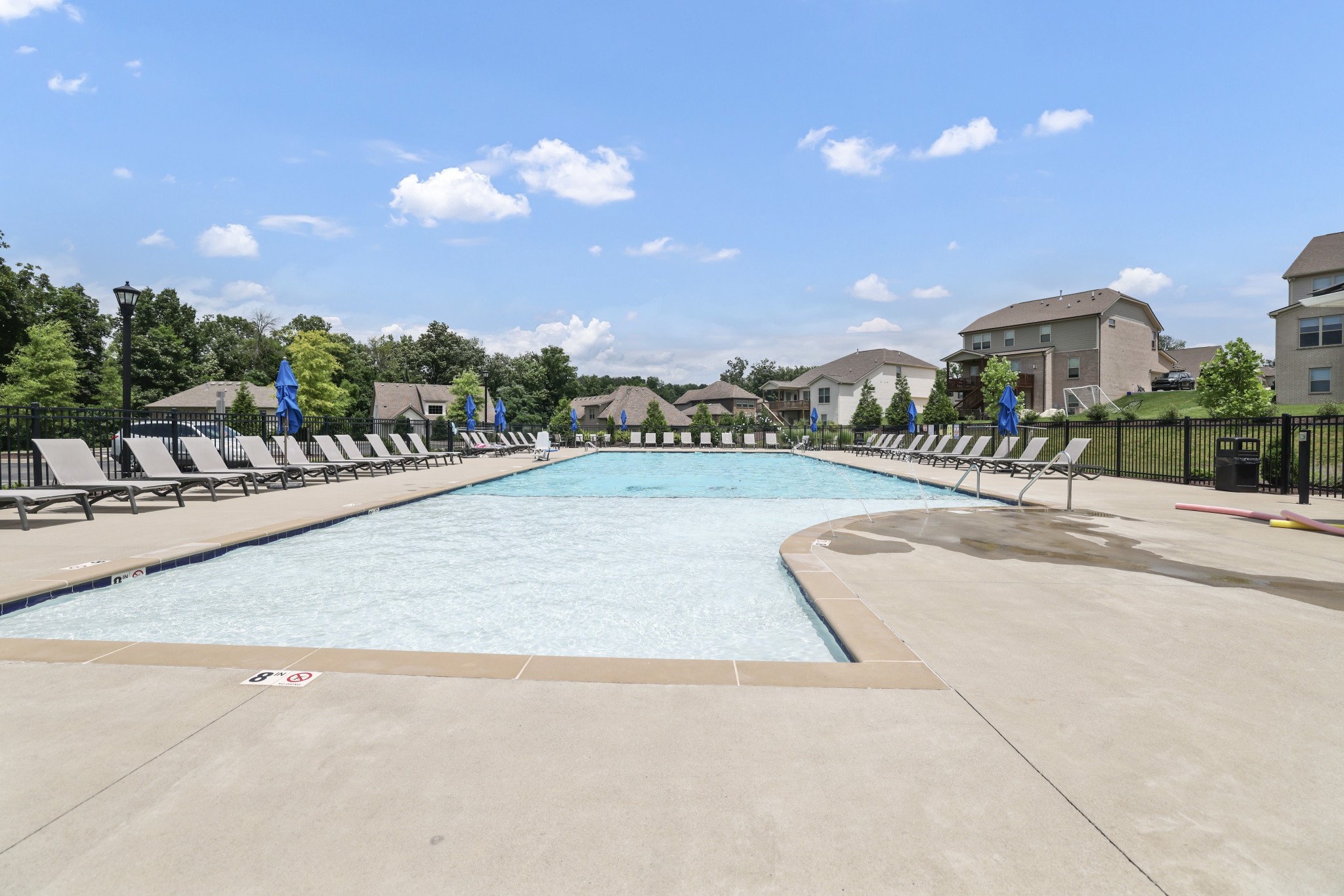 148 Macy Dr