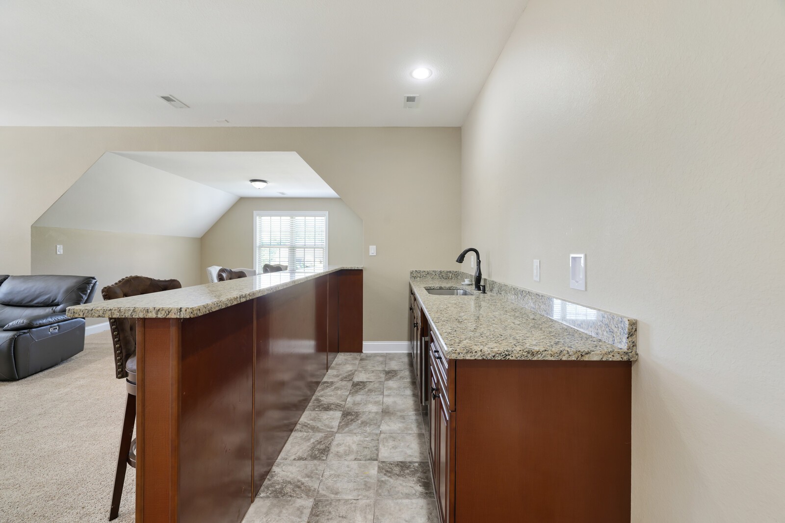 148 Copperstone Dr