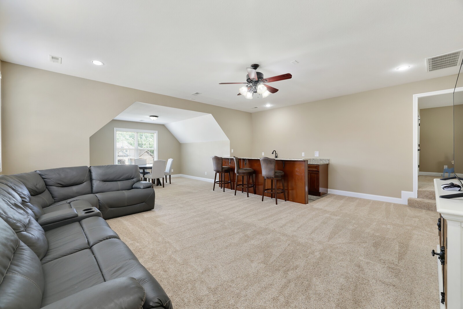 148 Copperstone Dr