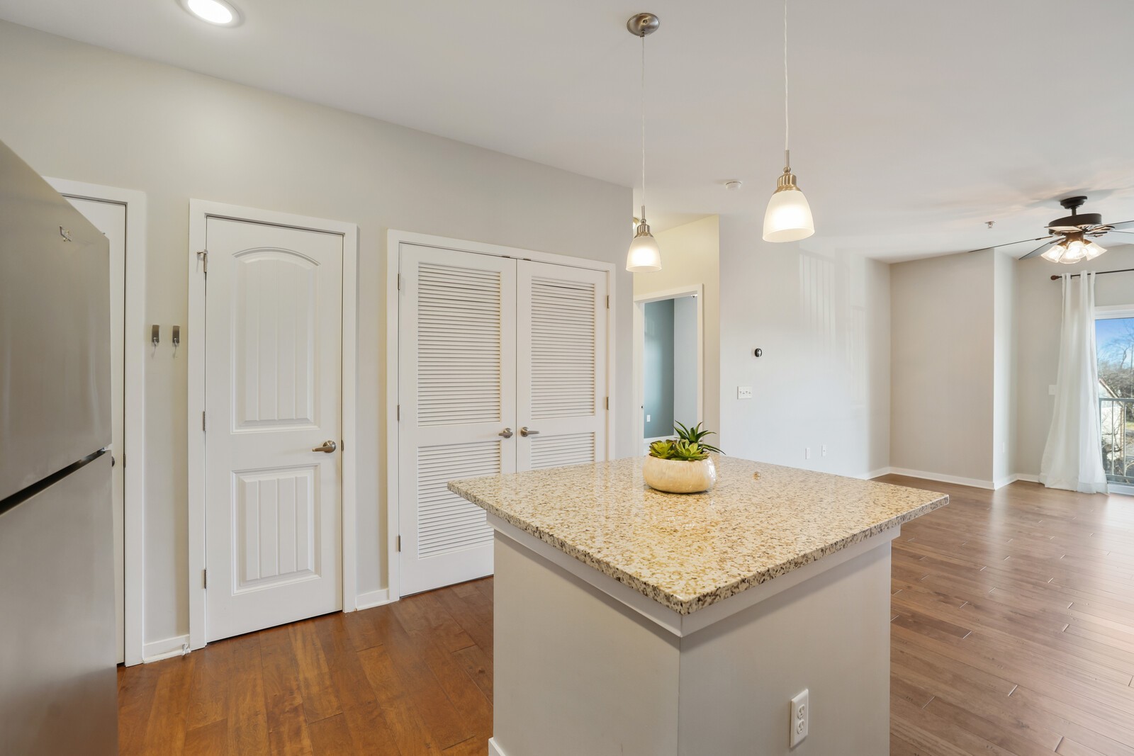 1122 Litton Avenue Unit: 313