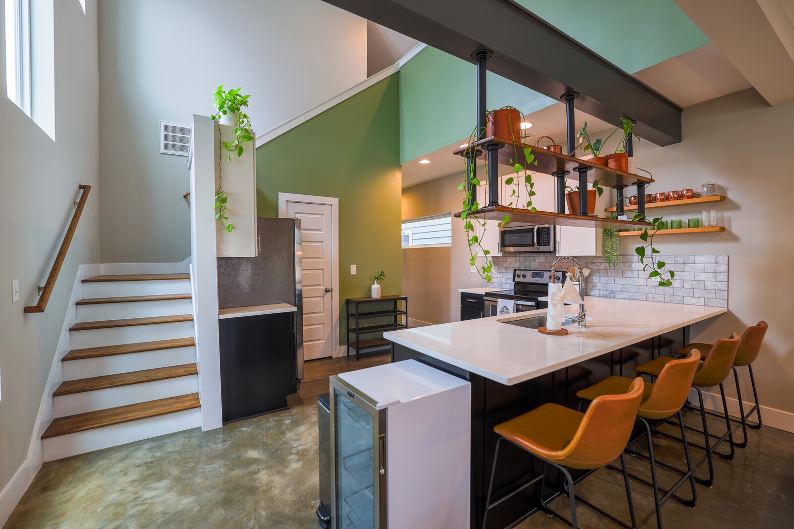 1042 Zophi St