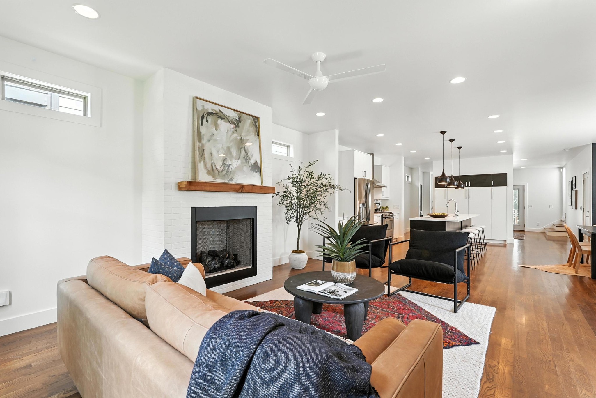 1119B Granada Ave