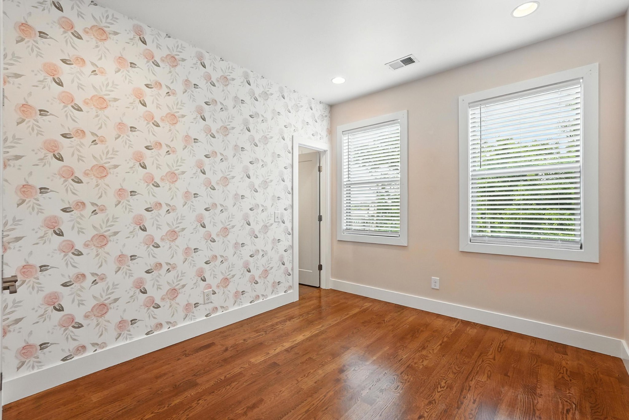 1119B Granada Ave