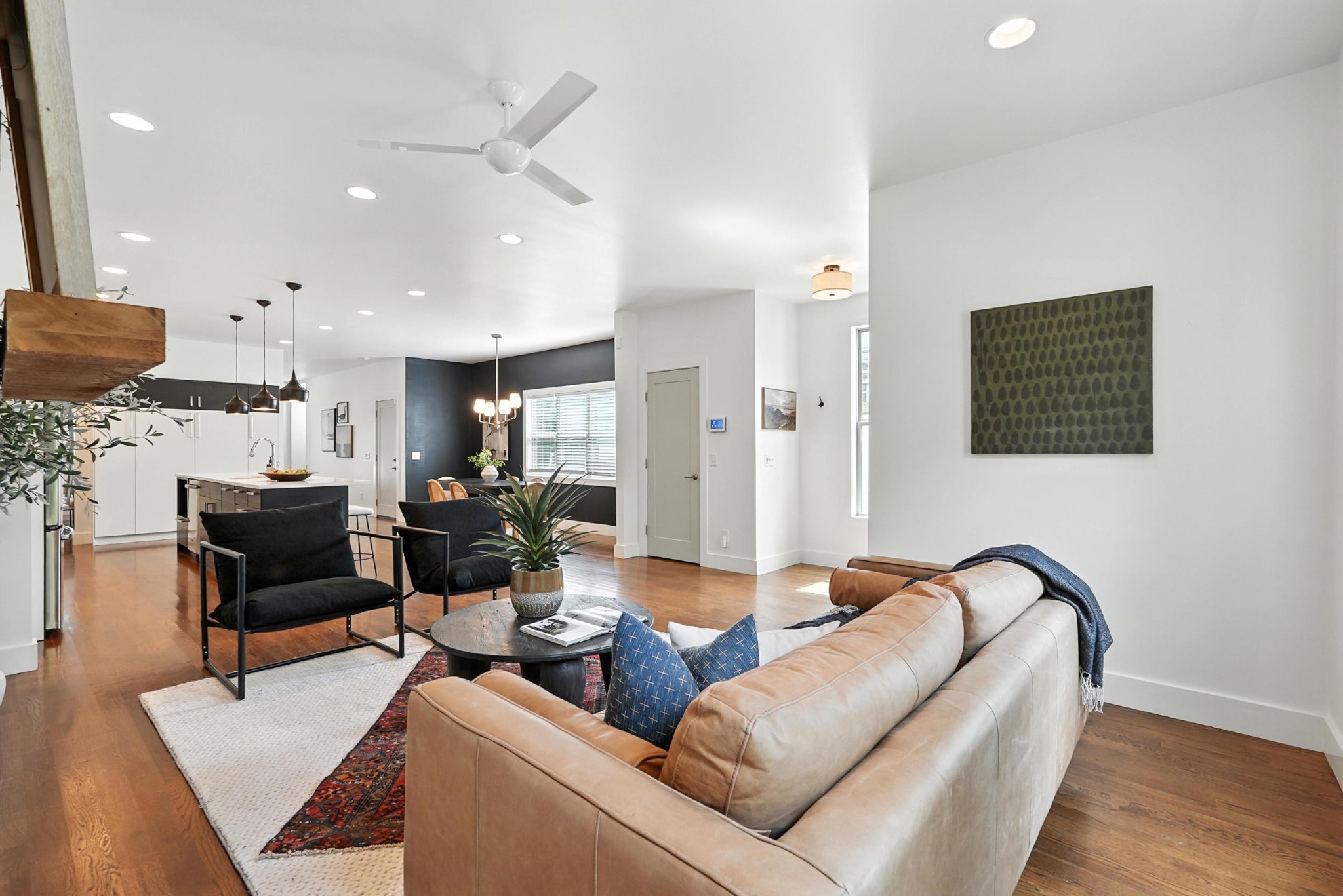1119B Granada Ave
