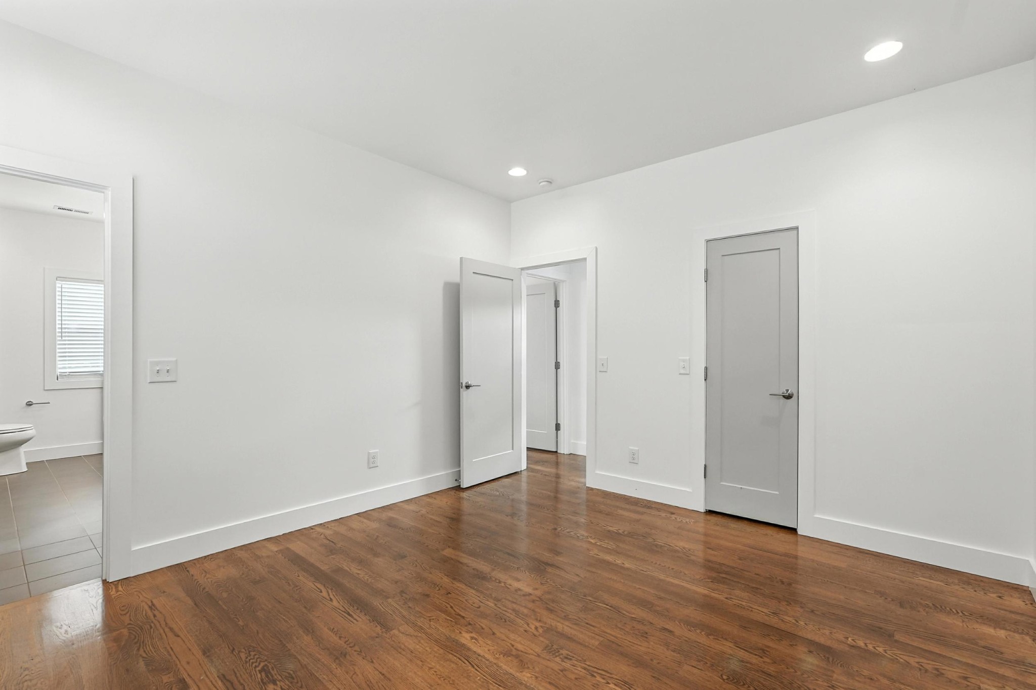 1119B Granada Ave