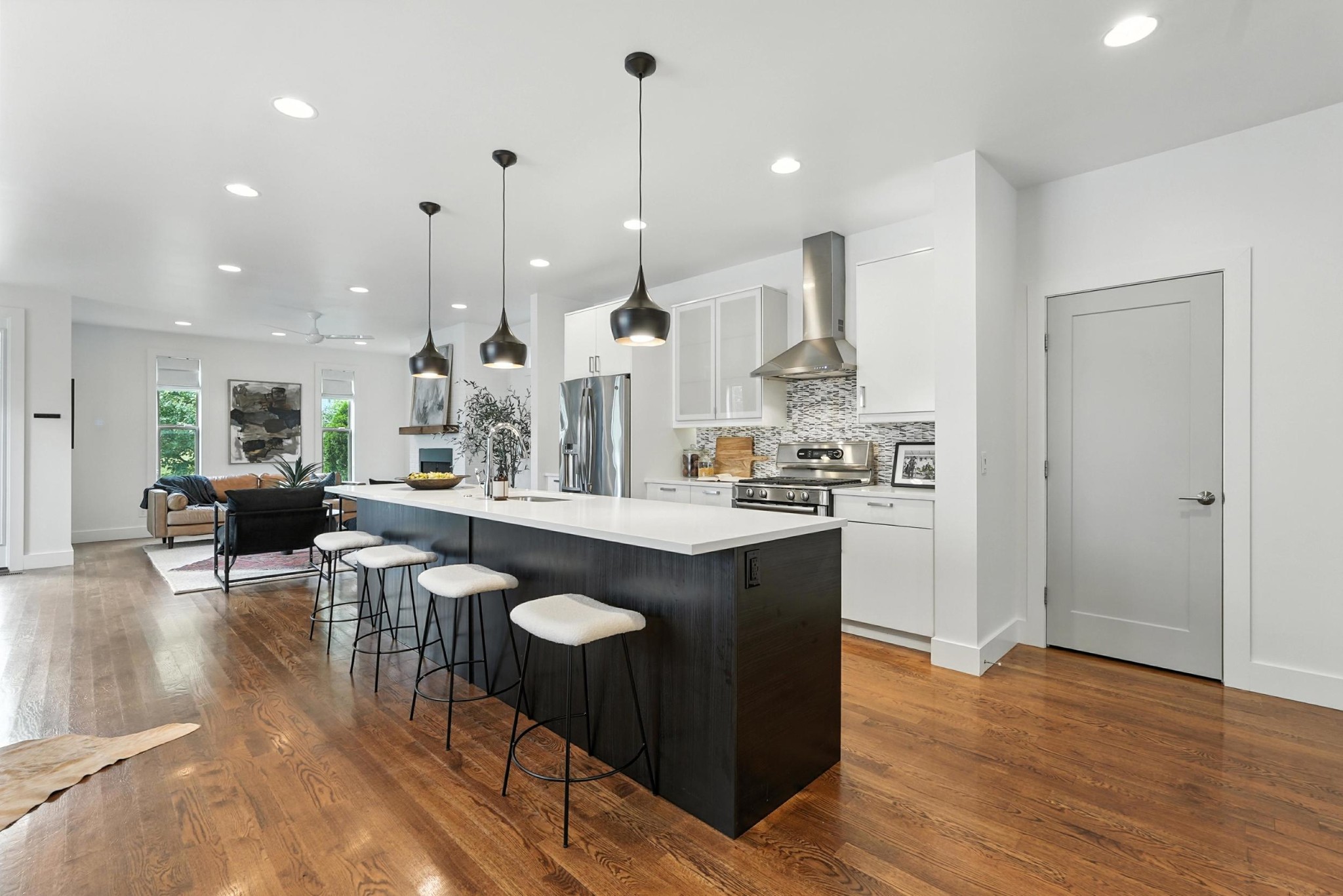 1119B Granada Ave