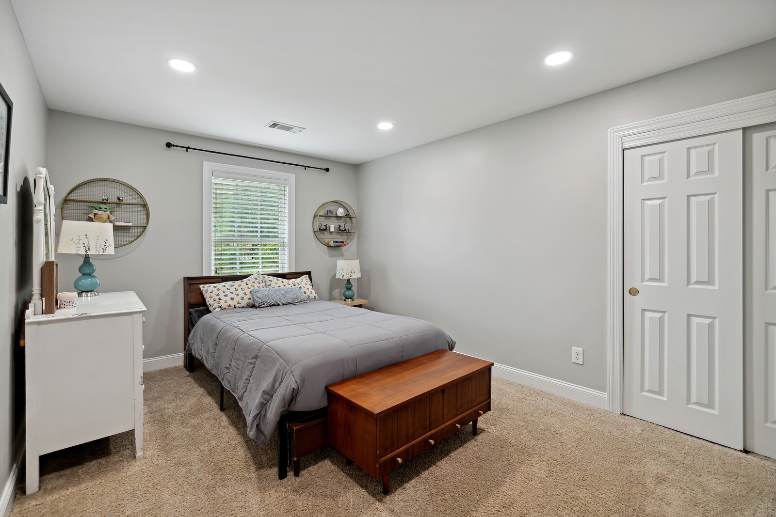 1209 Firth Ct
