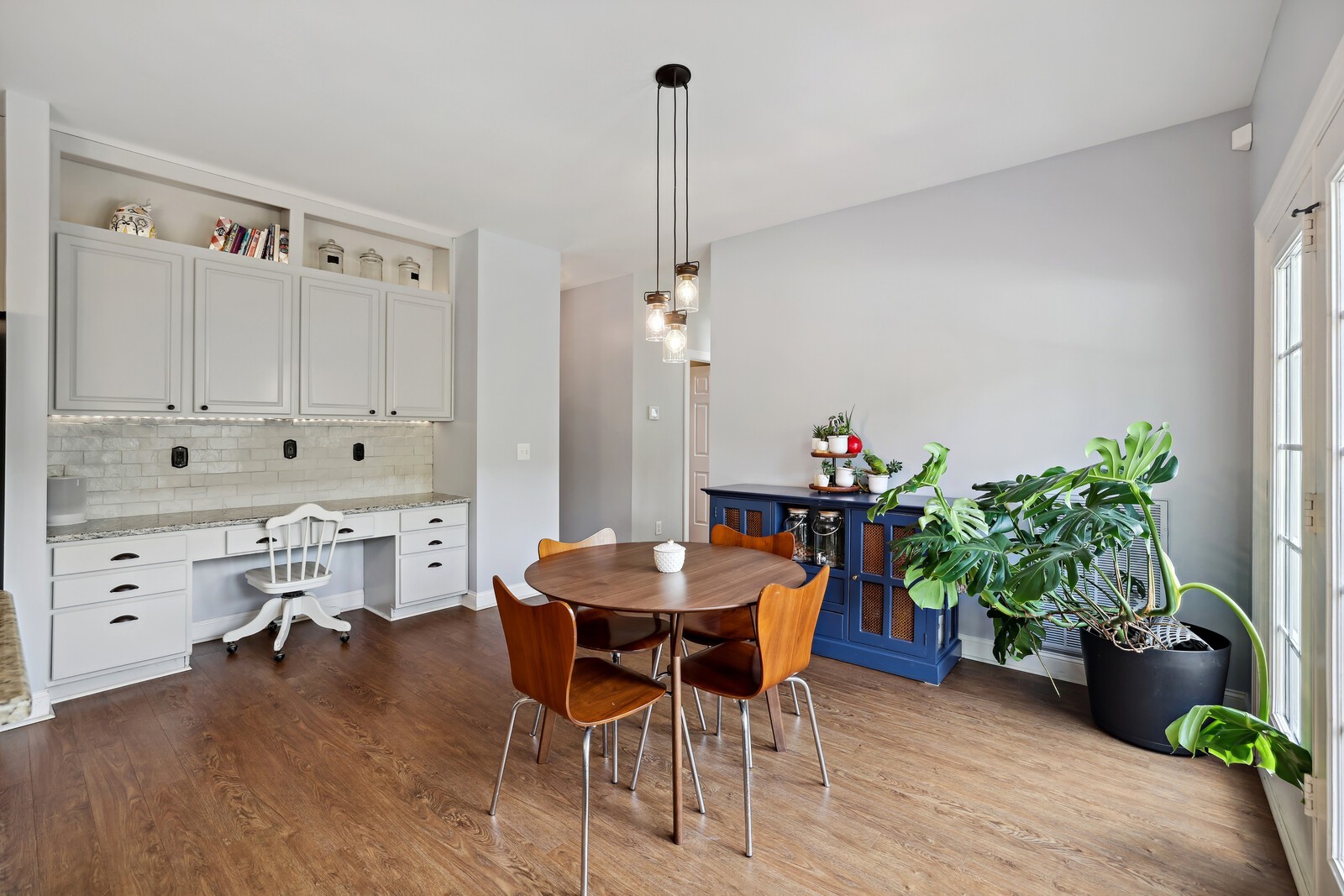 1209 Firth Ct