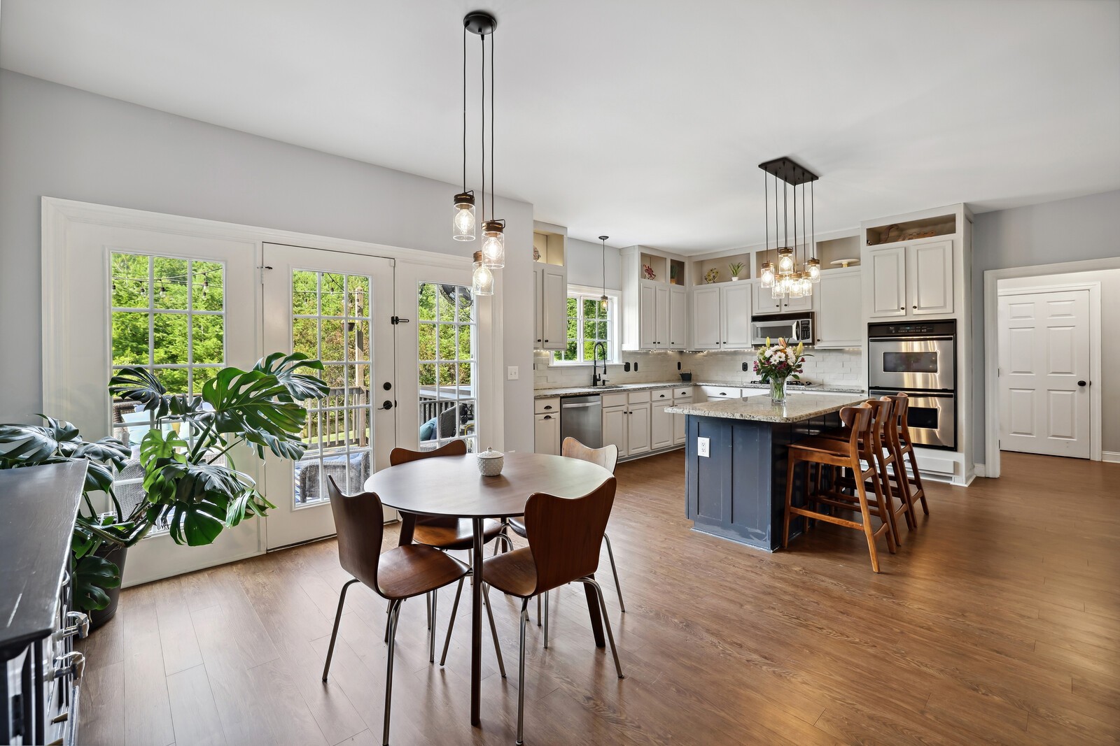 1209 Firth Ct