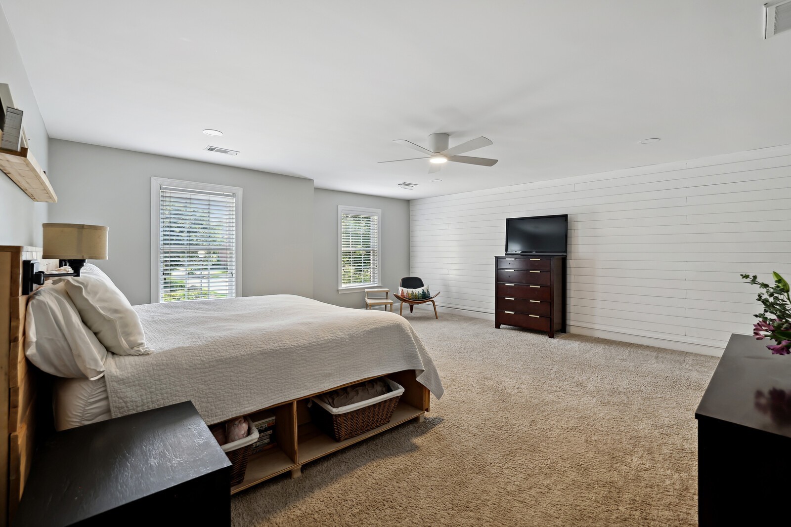 1209 Firth Ct