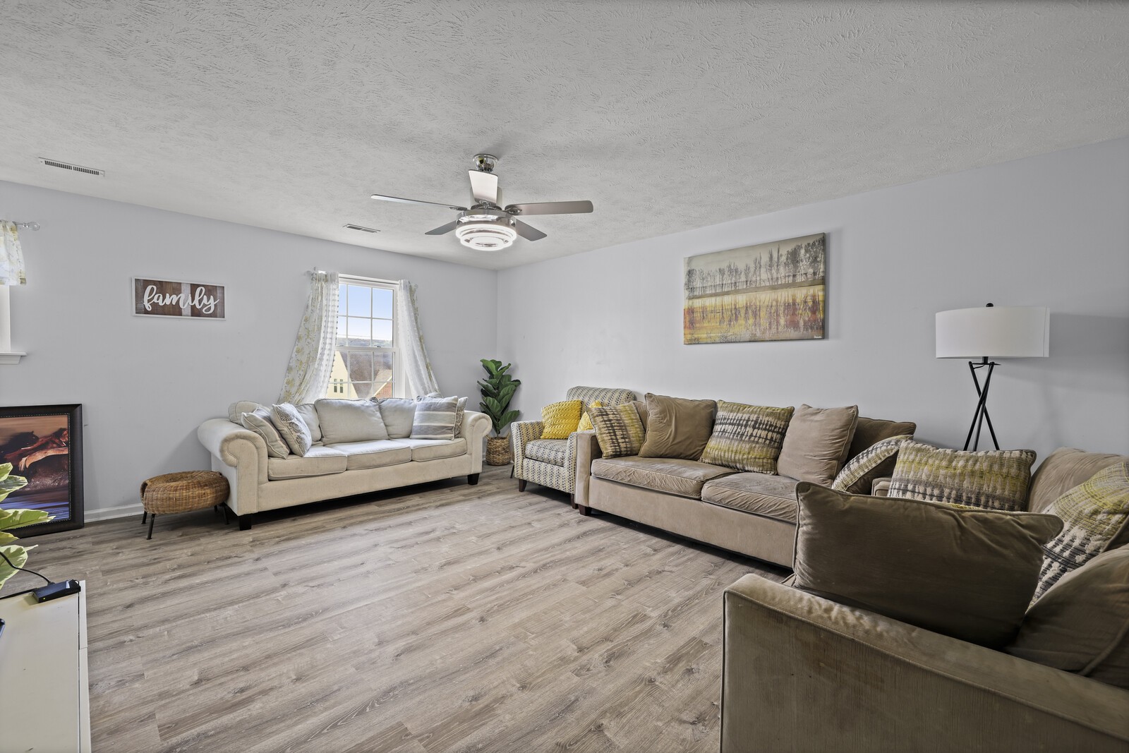 106 Shrike Ct