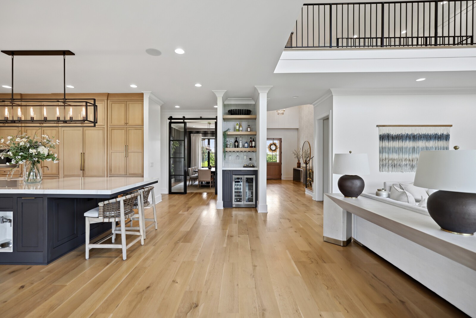 4720 Edwardian Trce