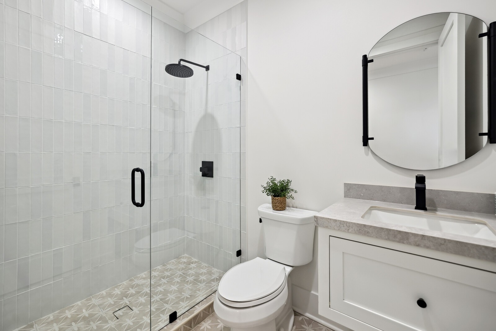 4720 Edwardian Trce