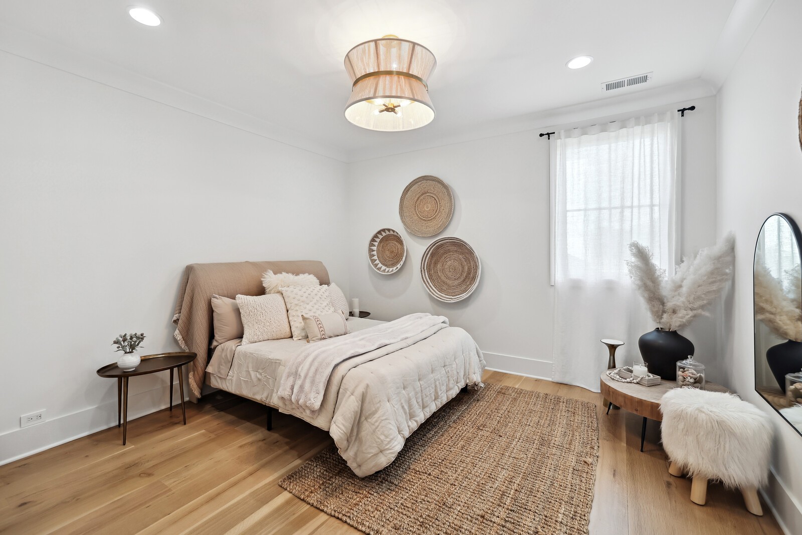 4720 Edwardian Trce