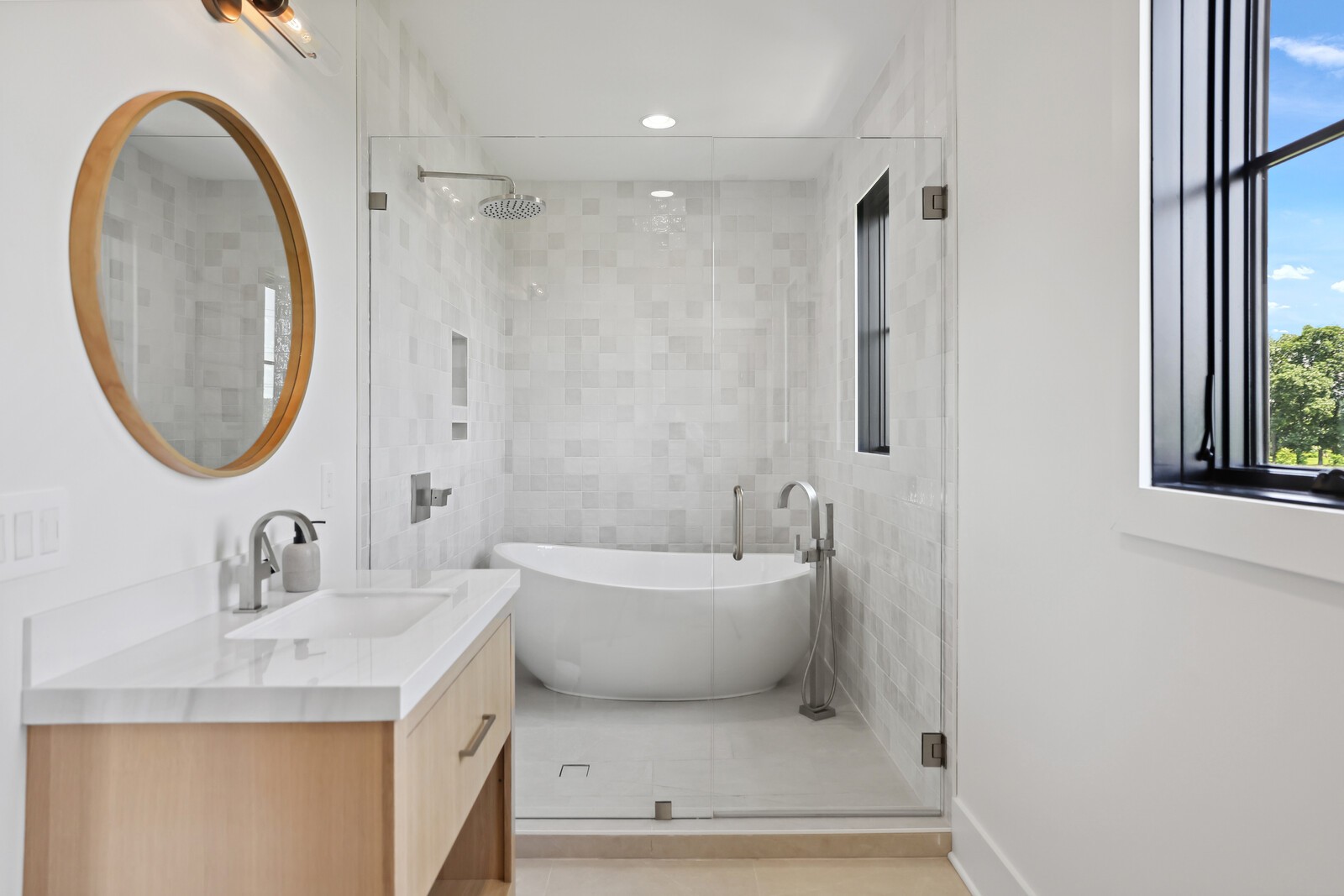 4720 Edwardian Trce