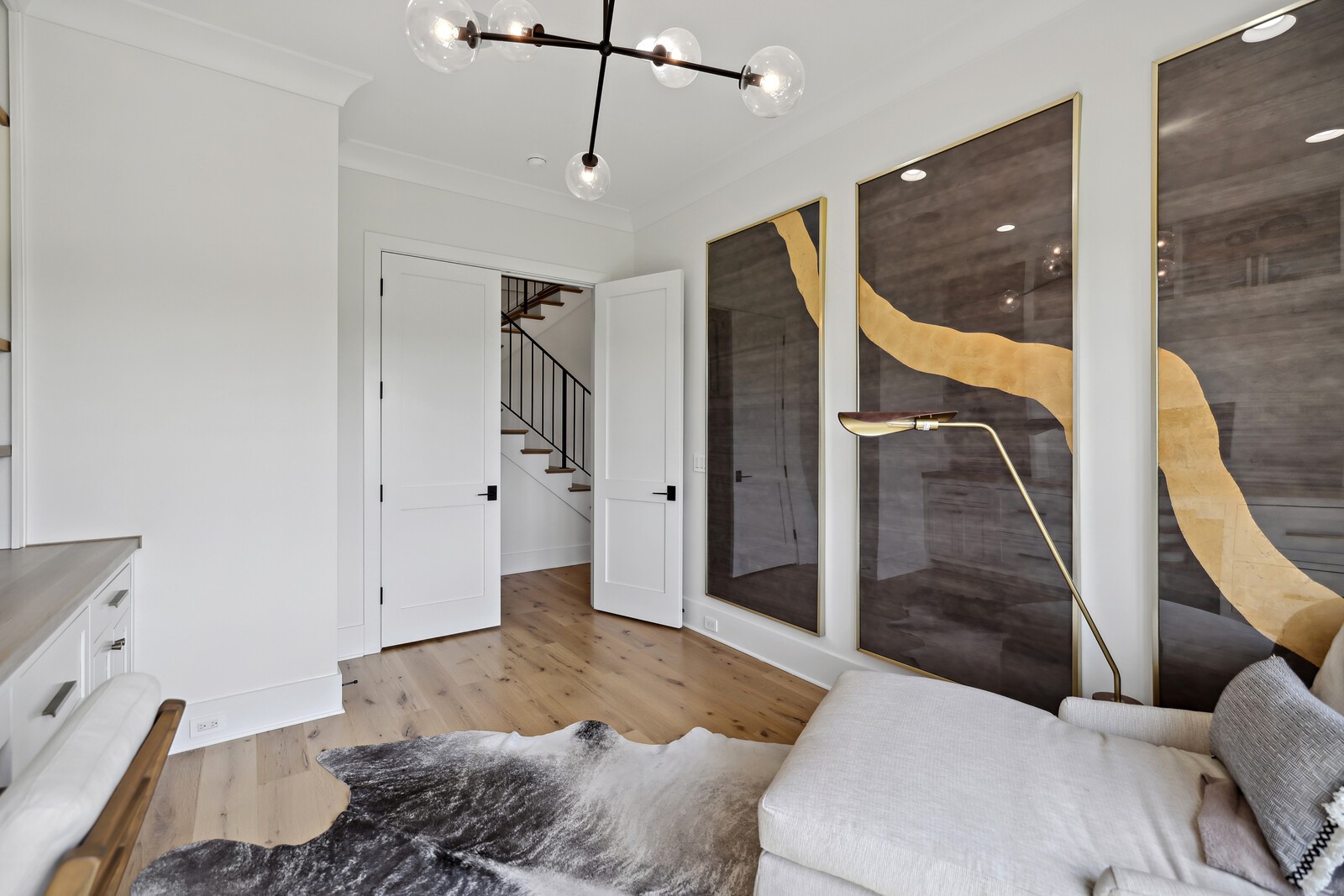 4720 Edwardian Trce