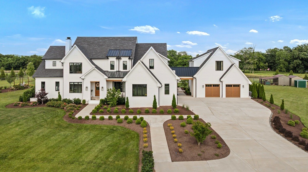 4720 Edwardian Trce