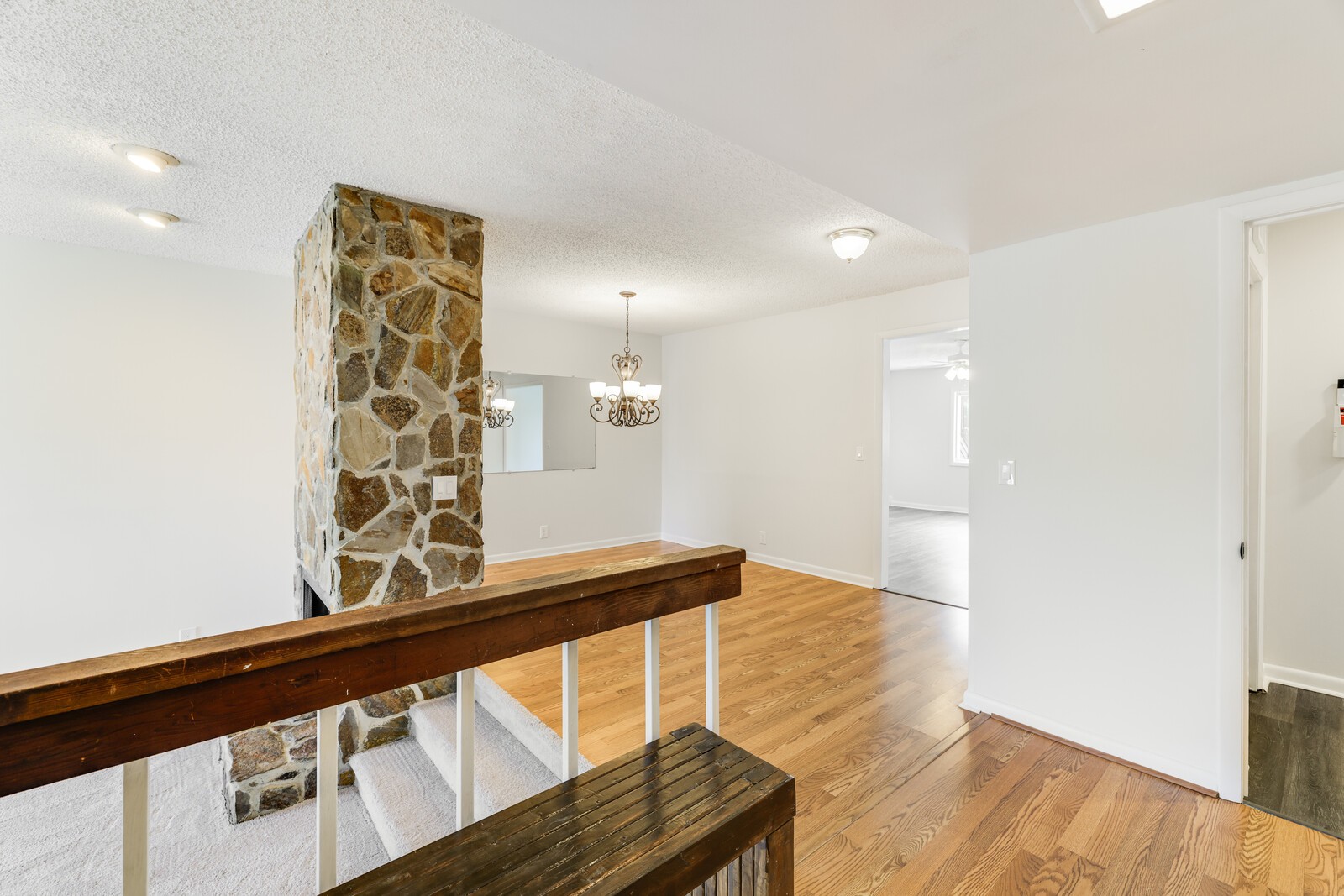 204 Raintree Dr
