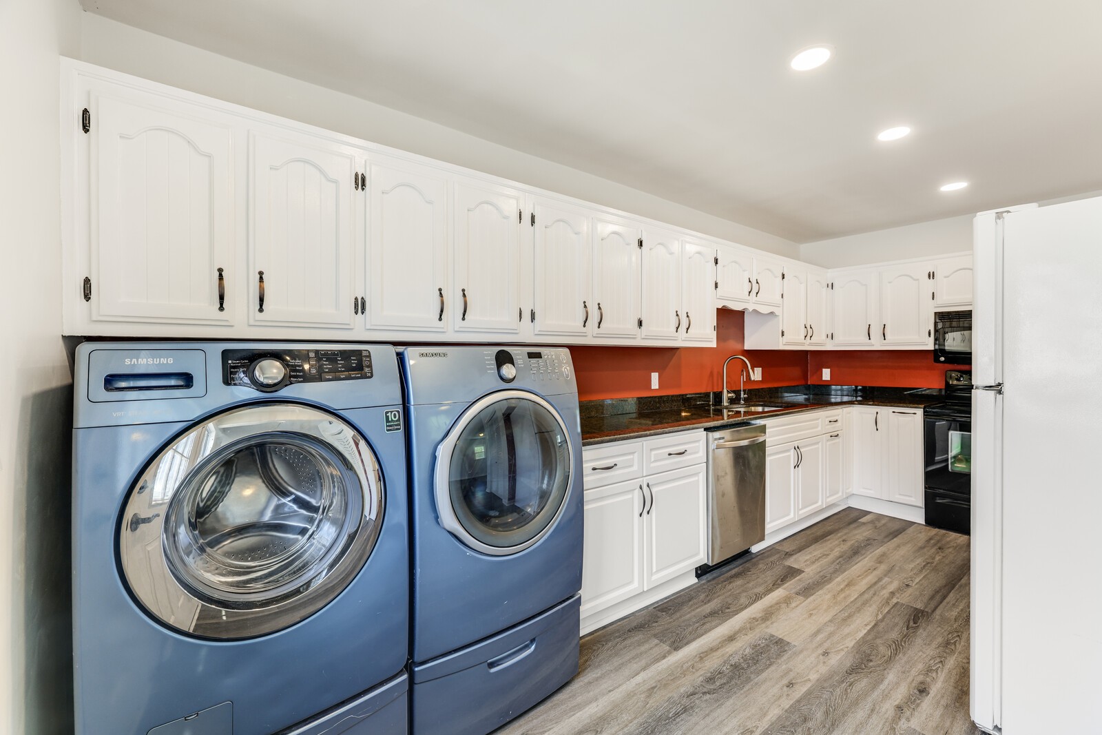 204 Raintree Dr