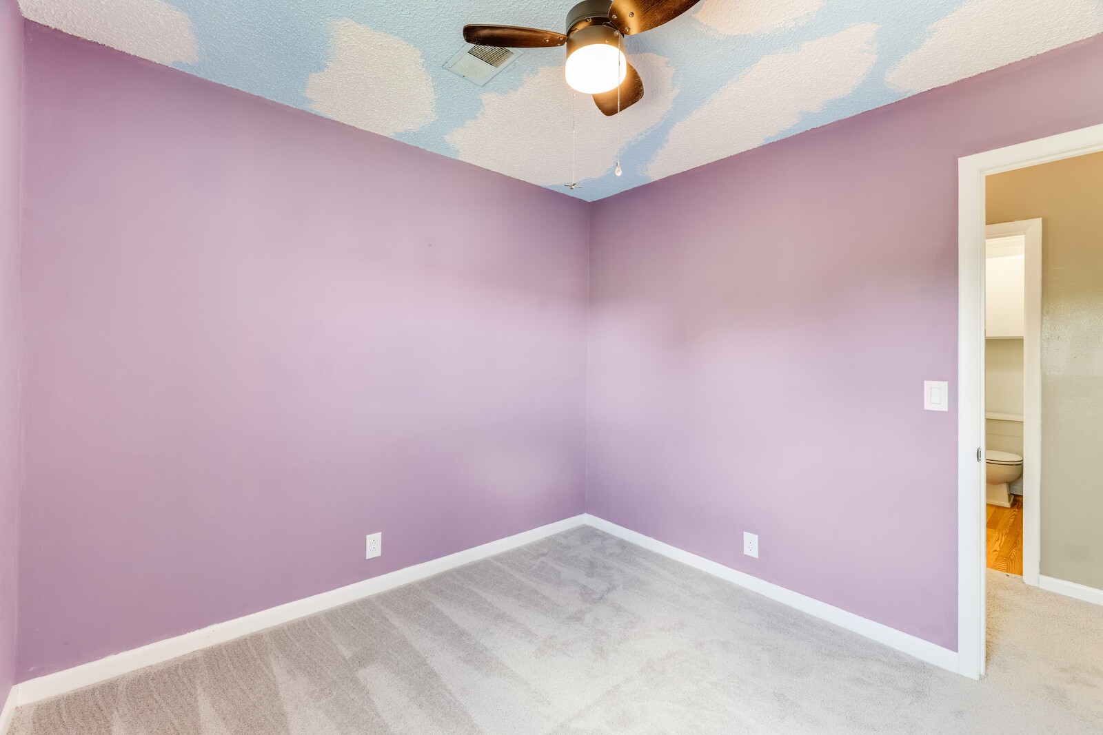 204 Raintree Dr