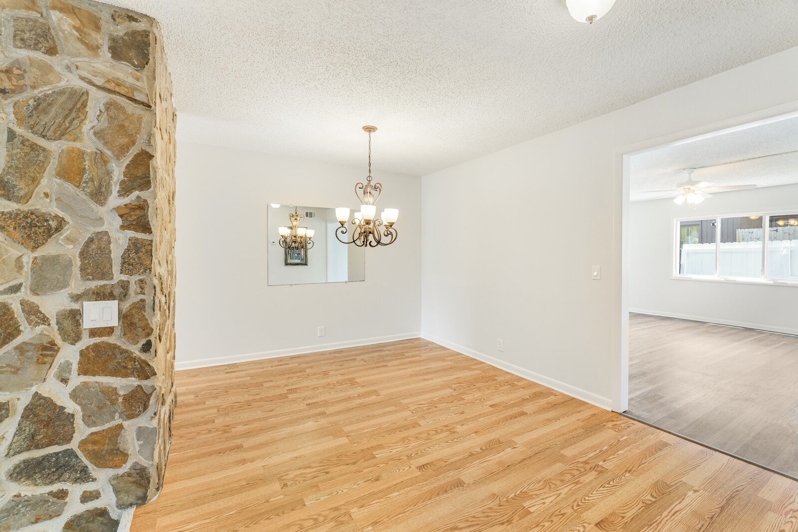 204 Raintree Dr