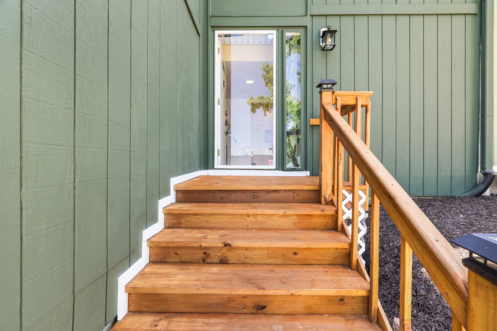 204 Raintree Dr