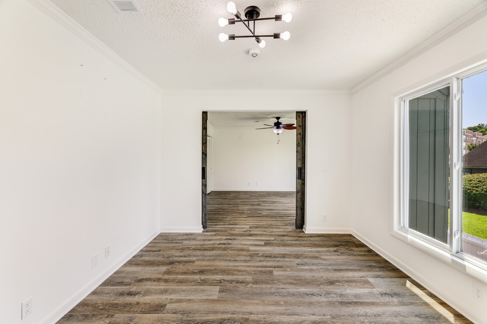 204 Raintree Dr