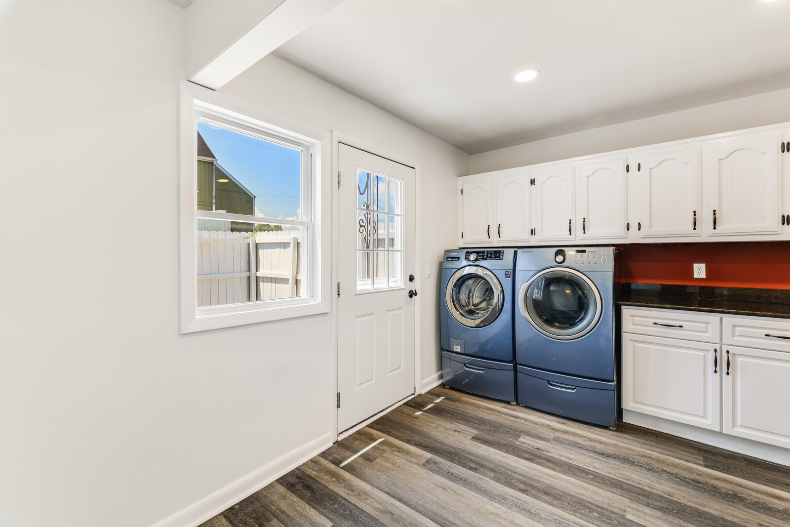 204 Raintree Dr