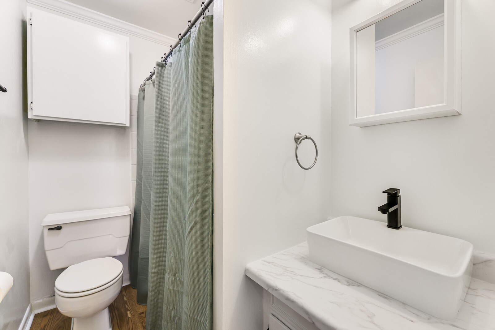 204 Raintree Dr