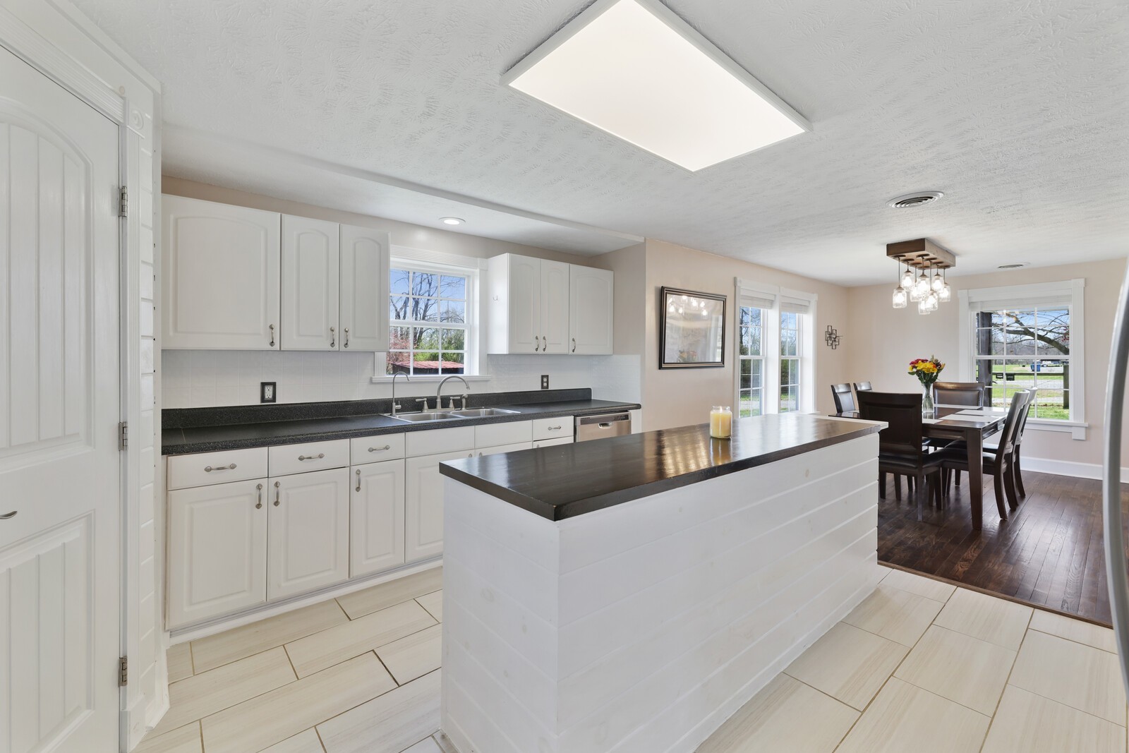3717 Atkins Rd