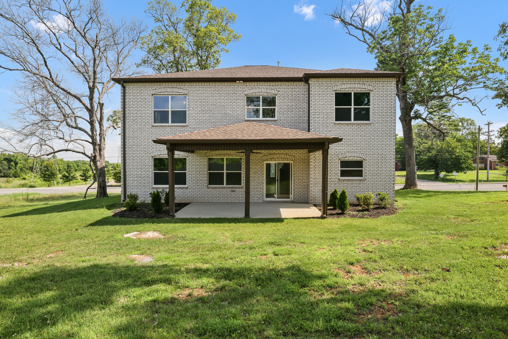 1800 W Main St