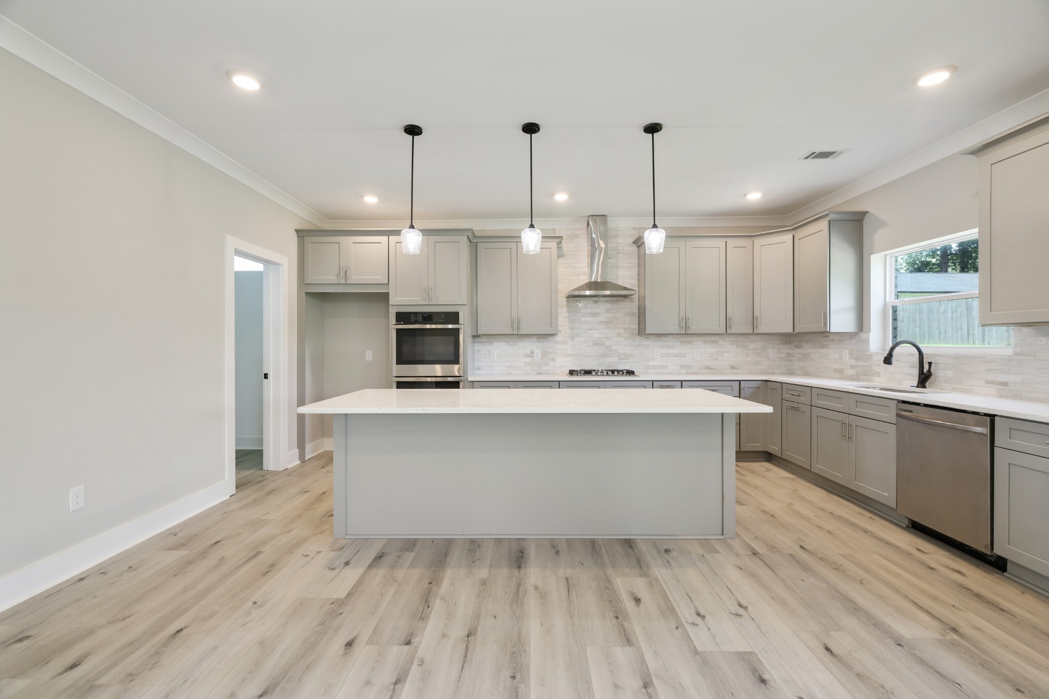 1800 W Main St