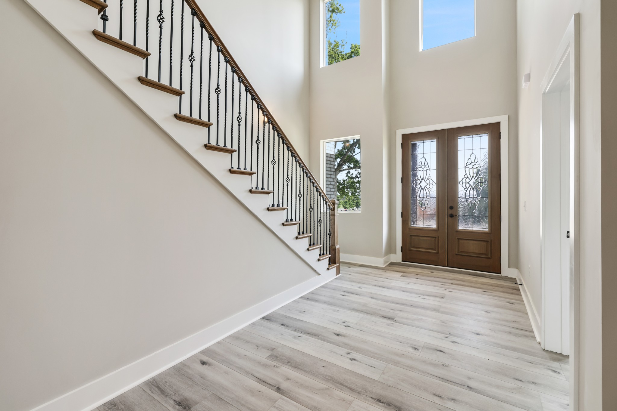 1800 W Main St