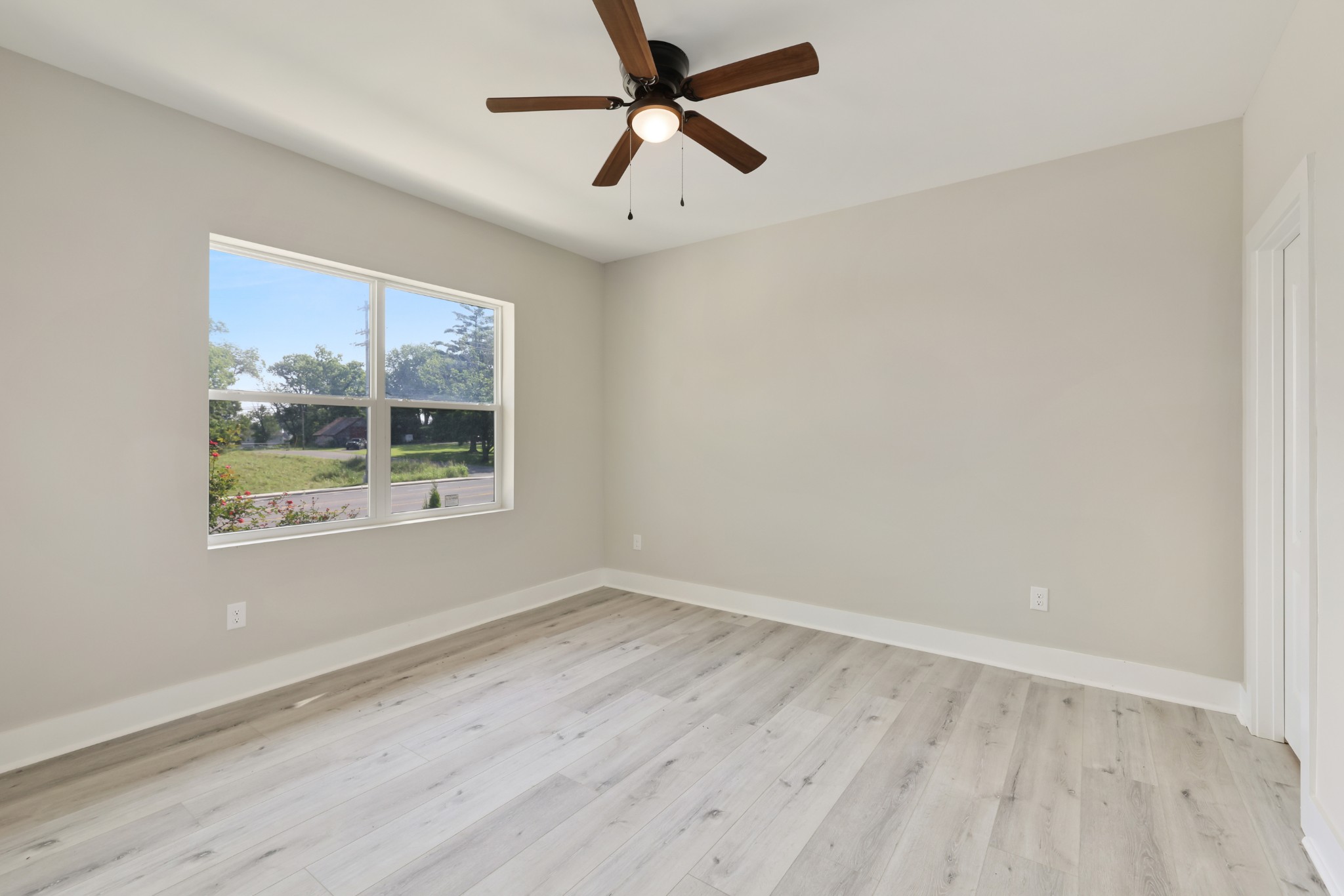 1800 W Main St