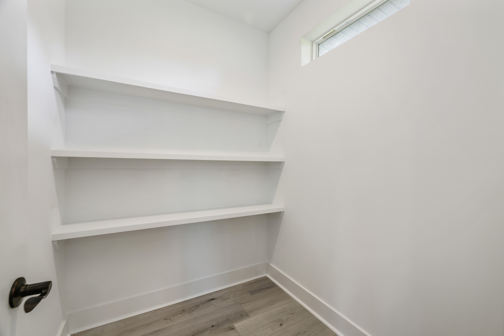 1800 W Main St