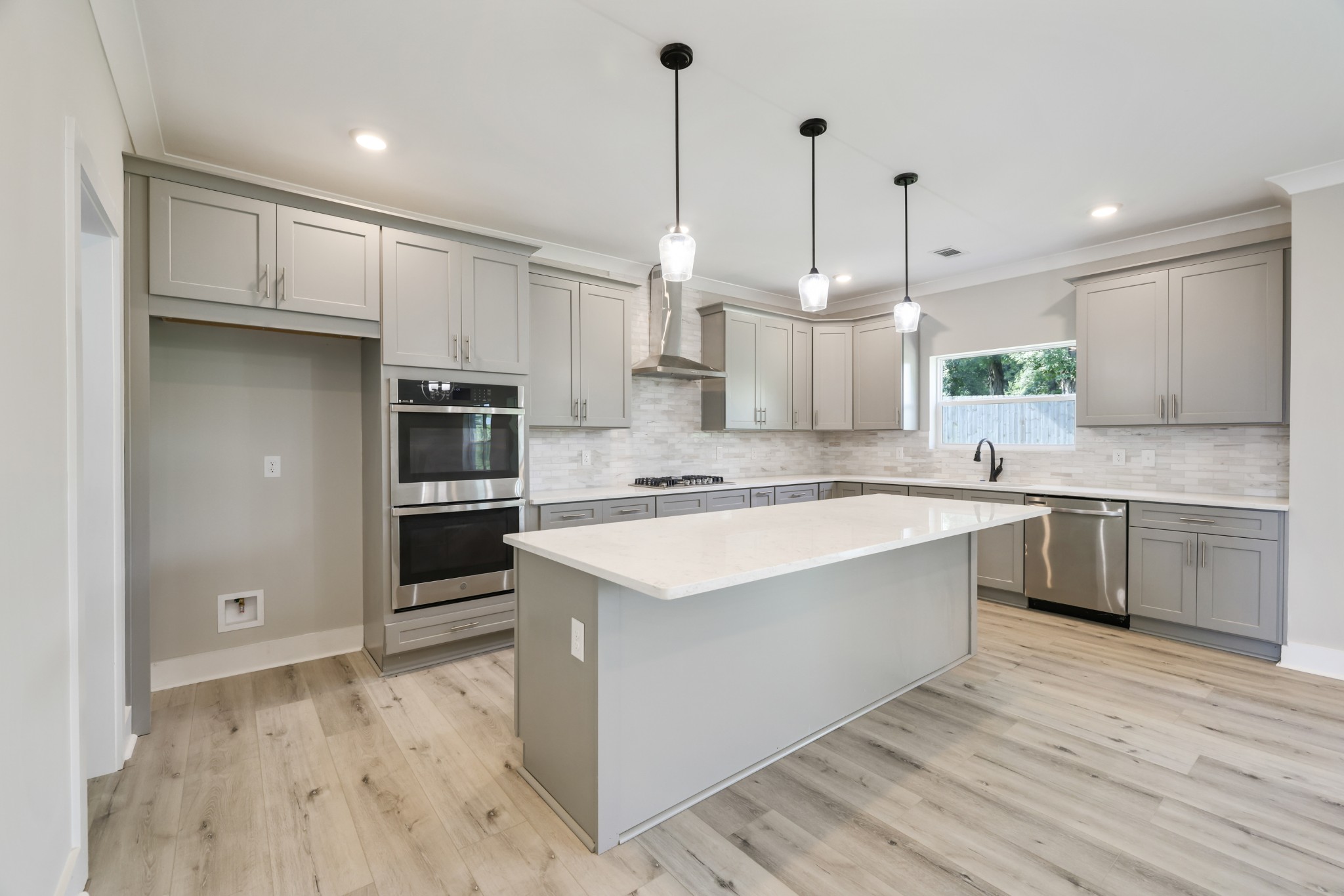 1800 W Main St