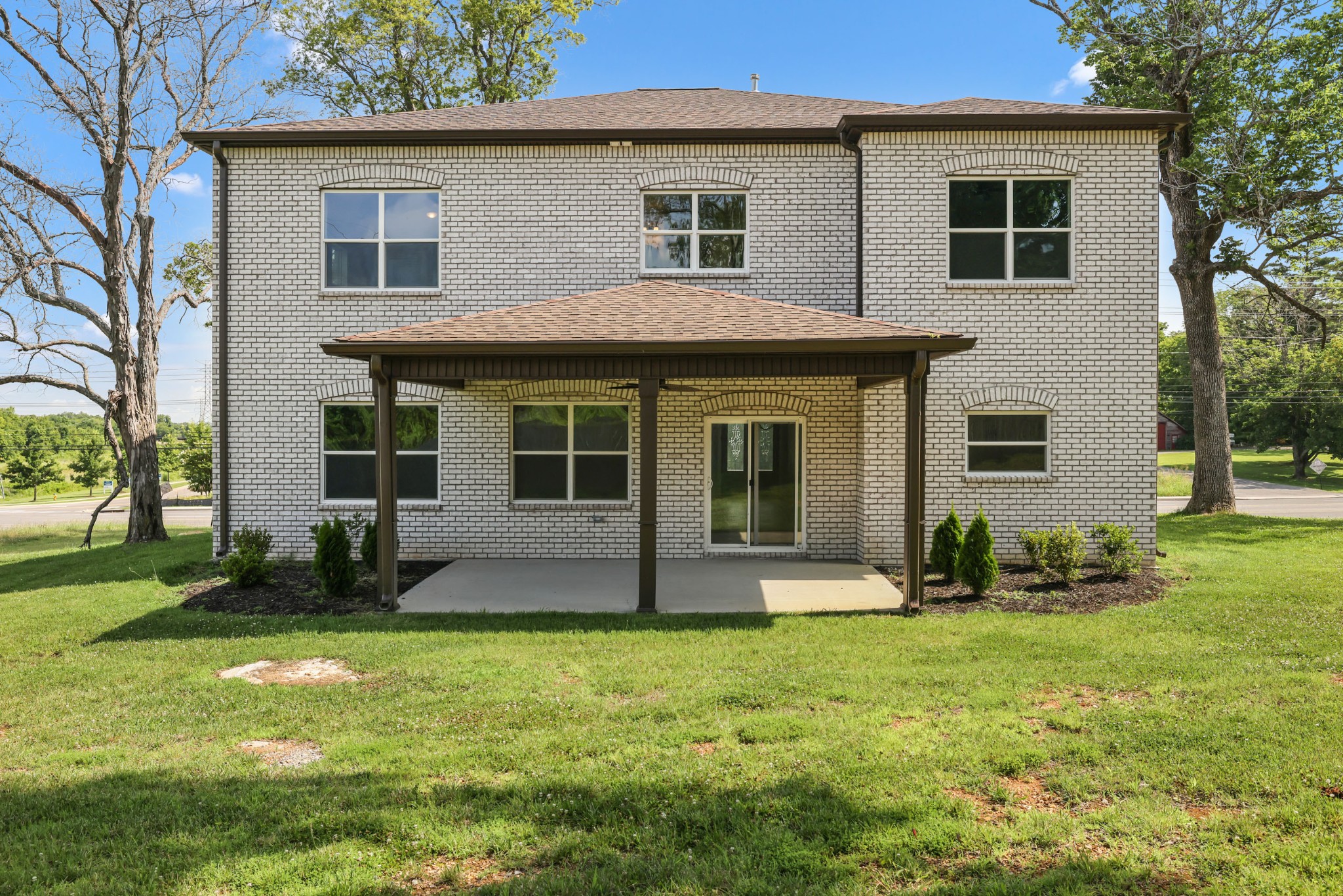 1800 W Main St