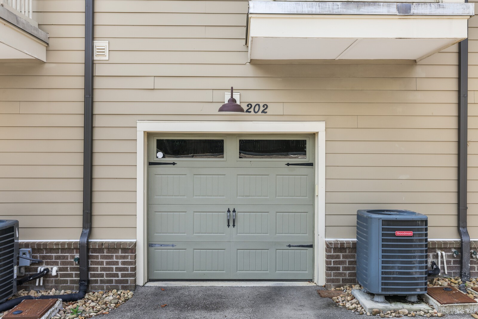 202 Porter Village Cir
