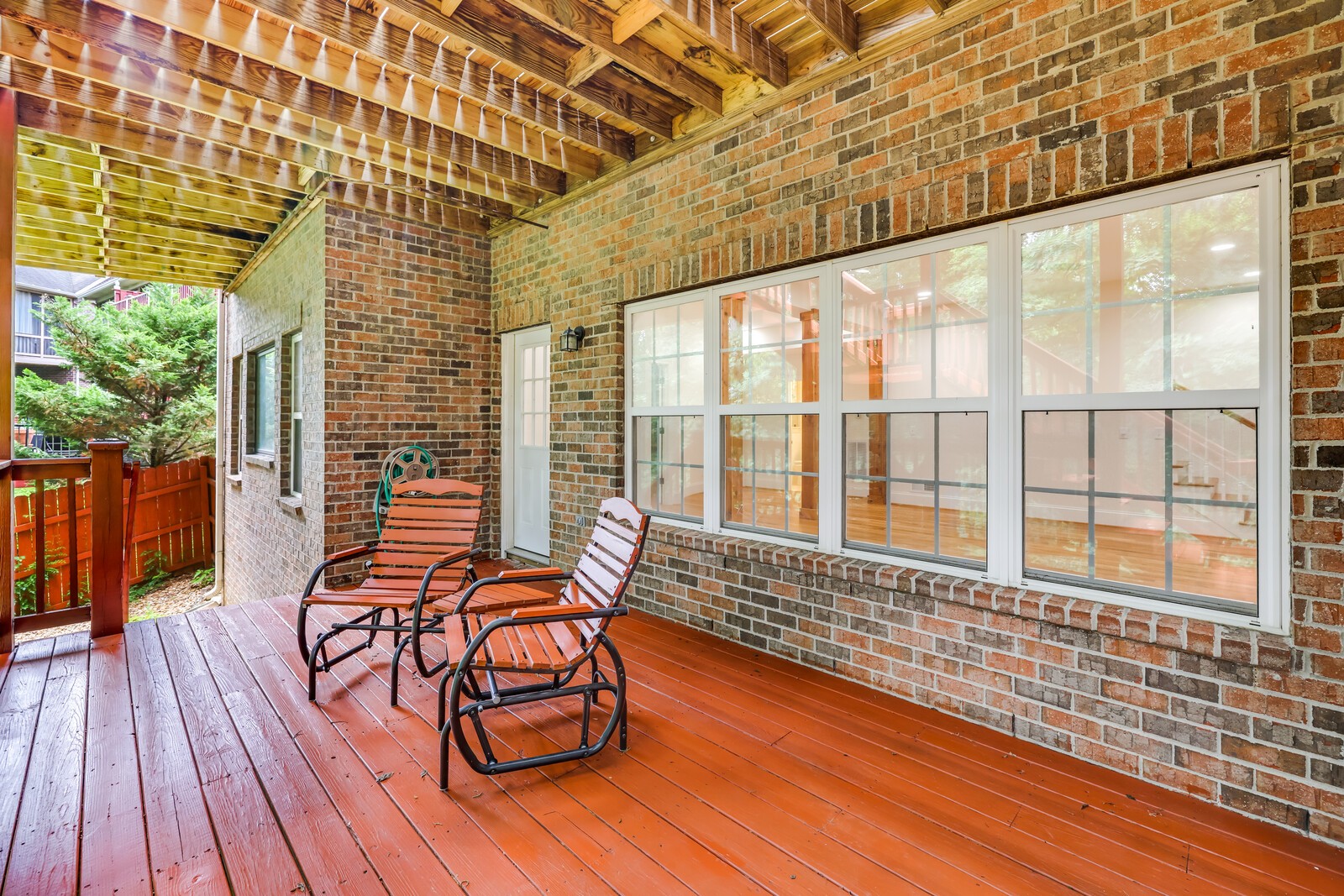 429 Summit Oaks Dr