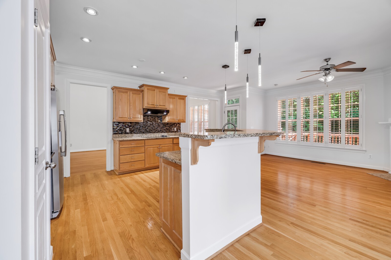 429 Summit Oaks Dr