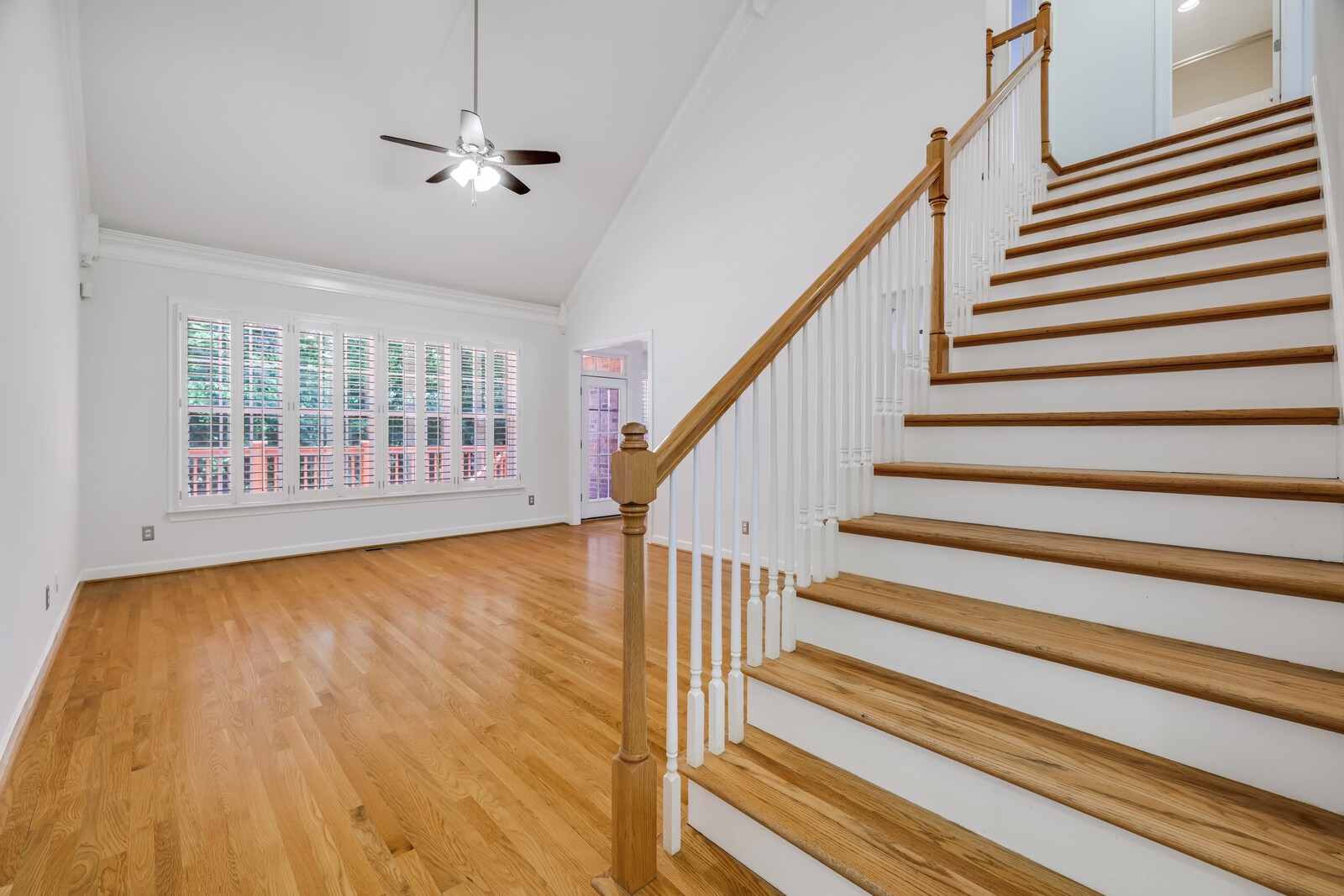 429 Summit Oaks Dr