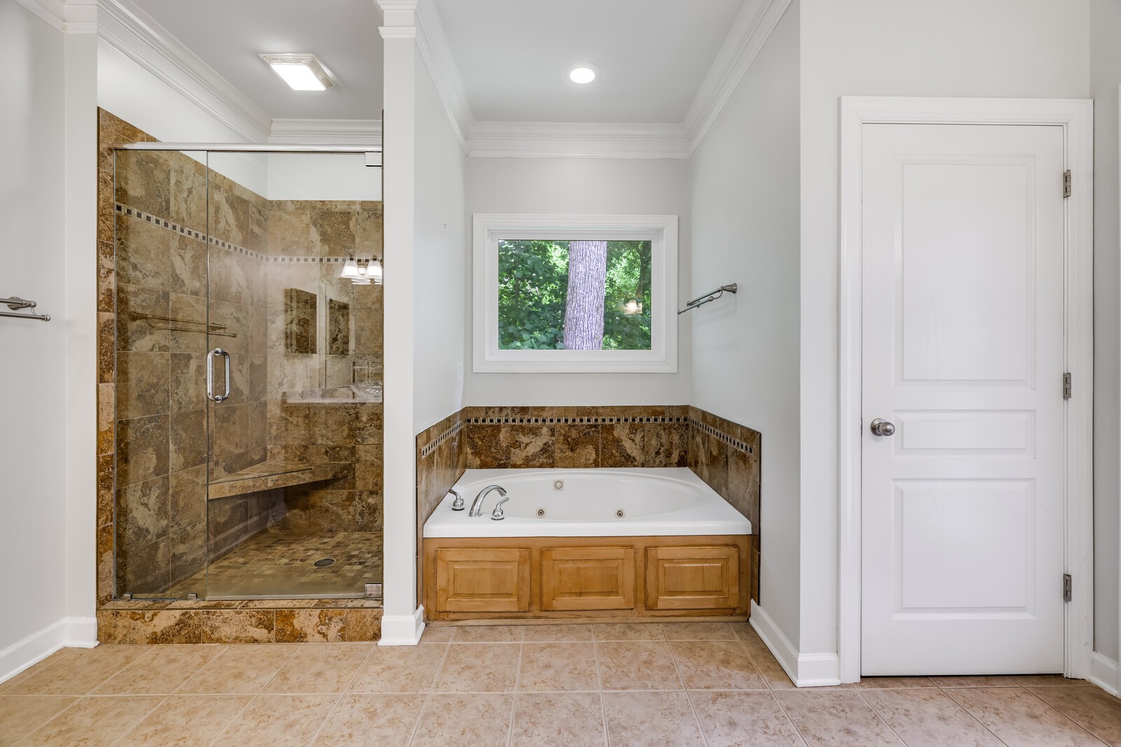 429 Summit Oaks Dr